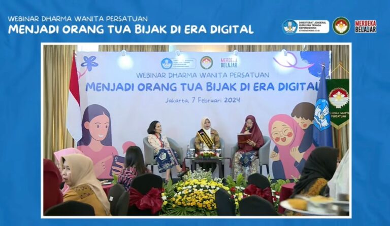 Melalui Webinar dapat Menjadikan Orang Tua Bijak di Era Digital